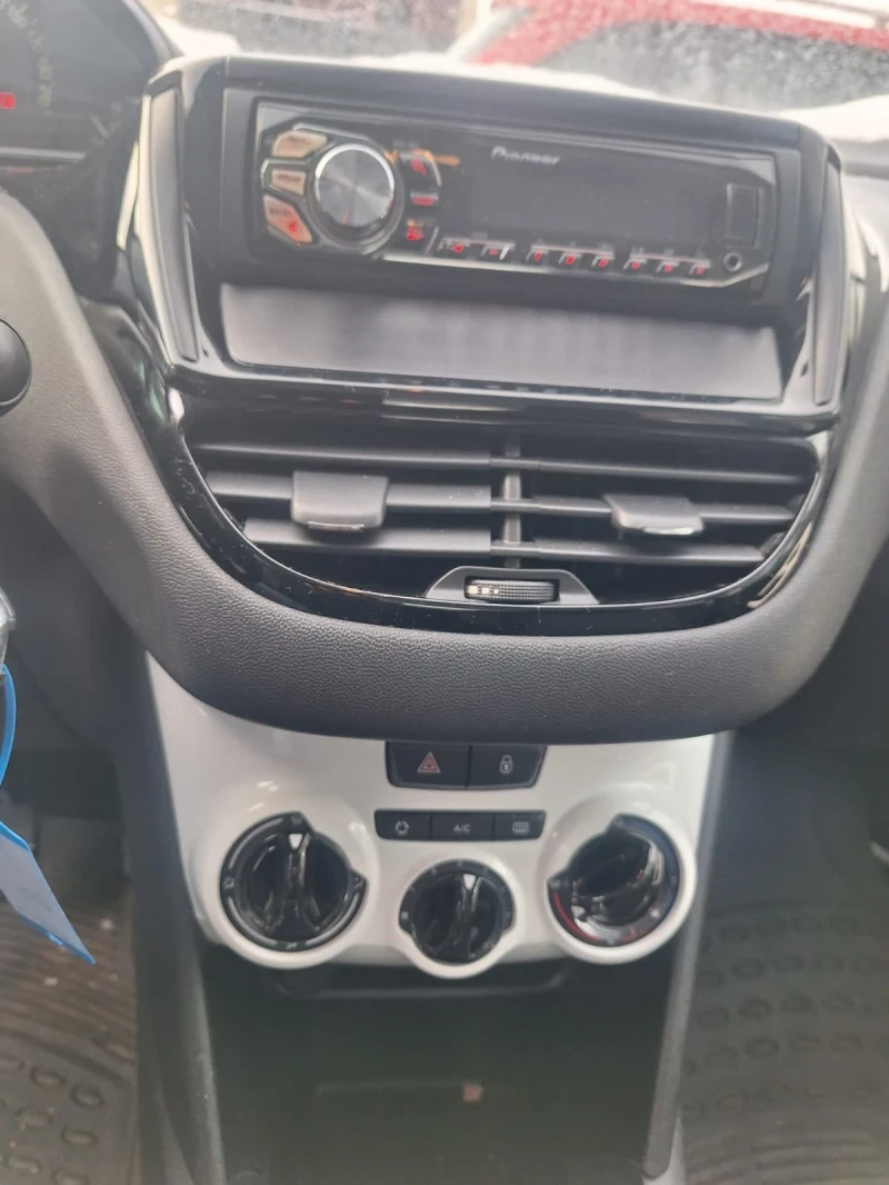 Peugeot 208 I, снимка 3 - Автомобили и джипове - 53376662