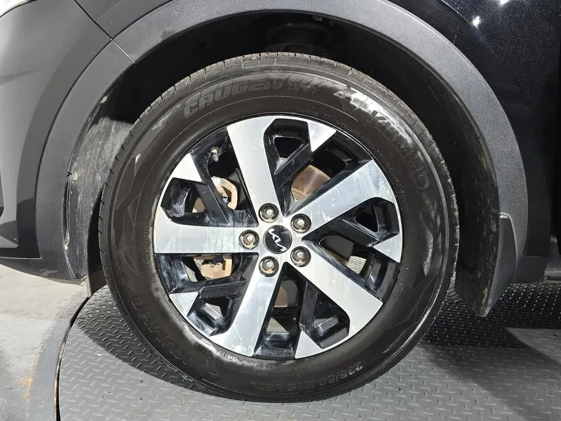 Kia Sorento Diesel 2.2 4Wd Prestige, снимка 5 - Автомобили и джипове - 56159706
