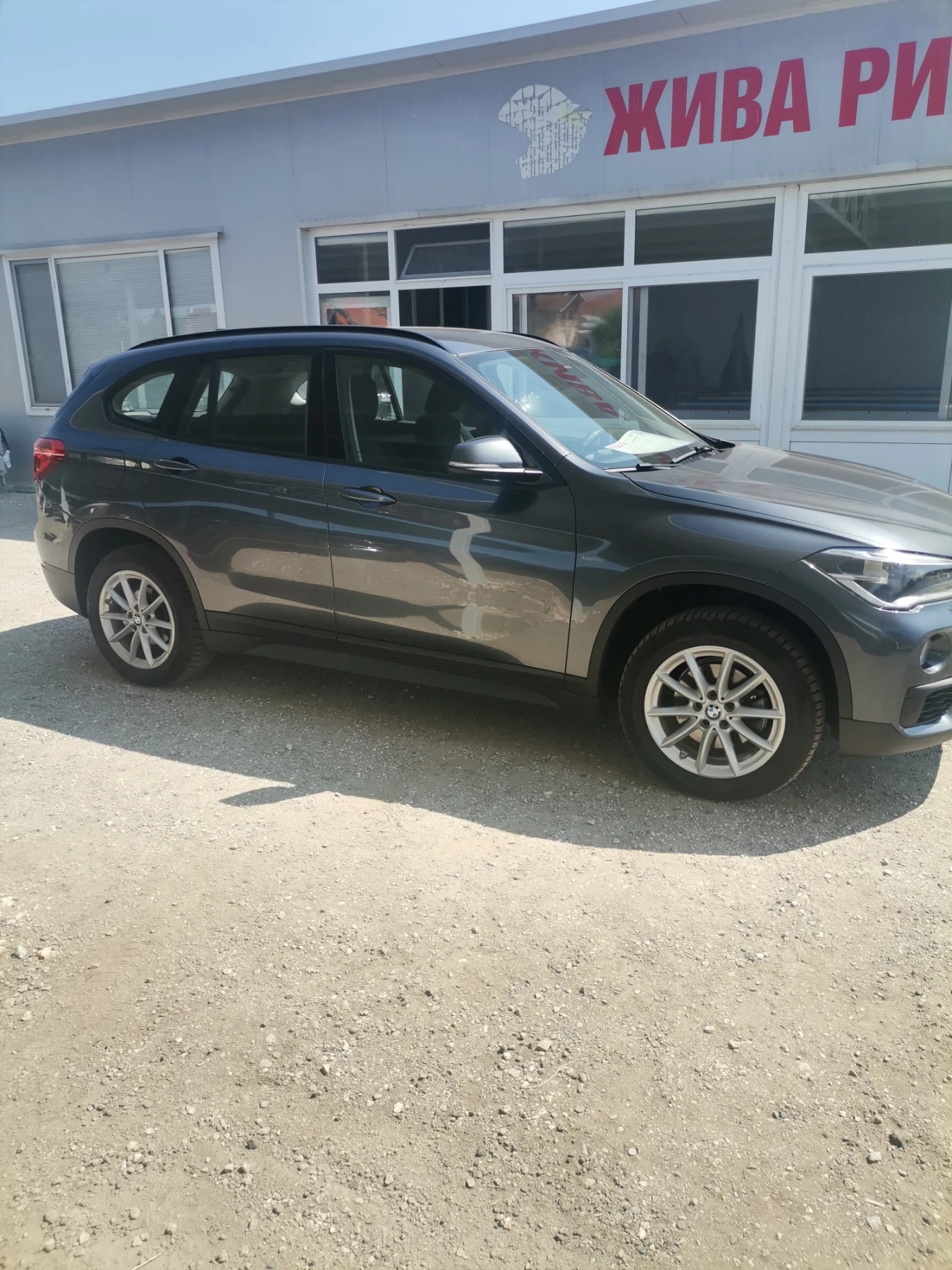 BMW X1 2.0 d - изображение 2