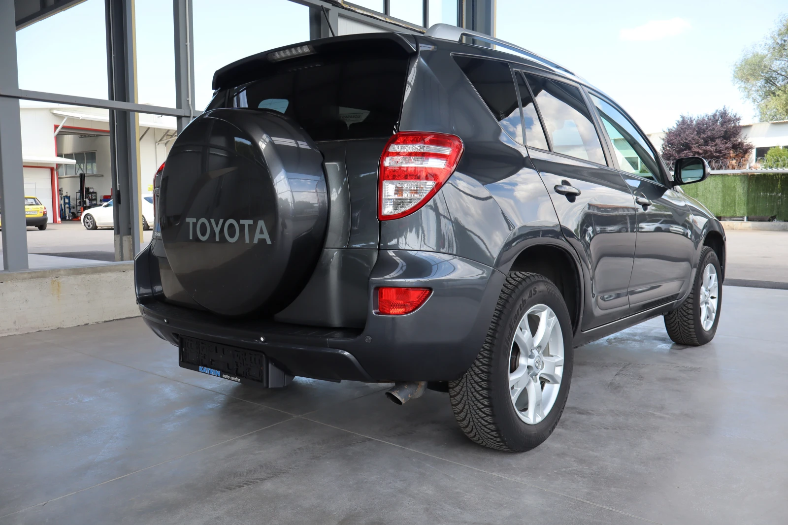 Toyota Rav4 2.2D4D - изображение 5