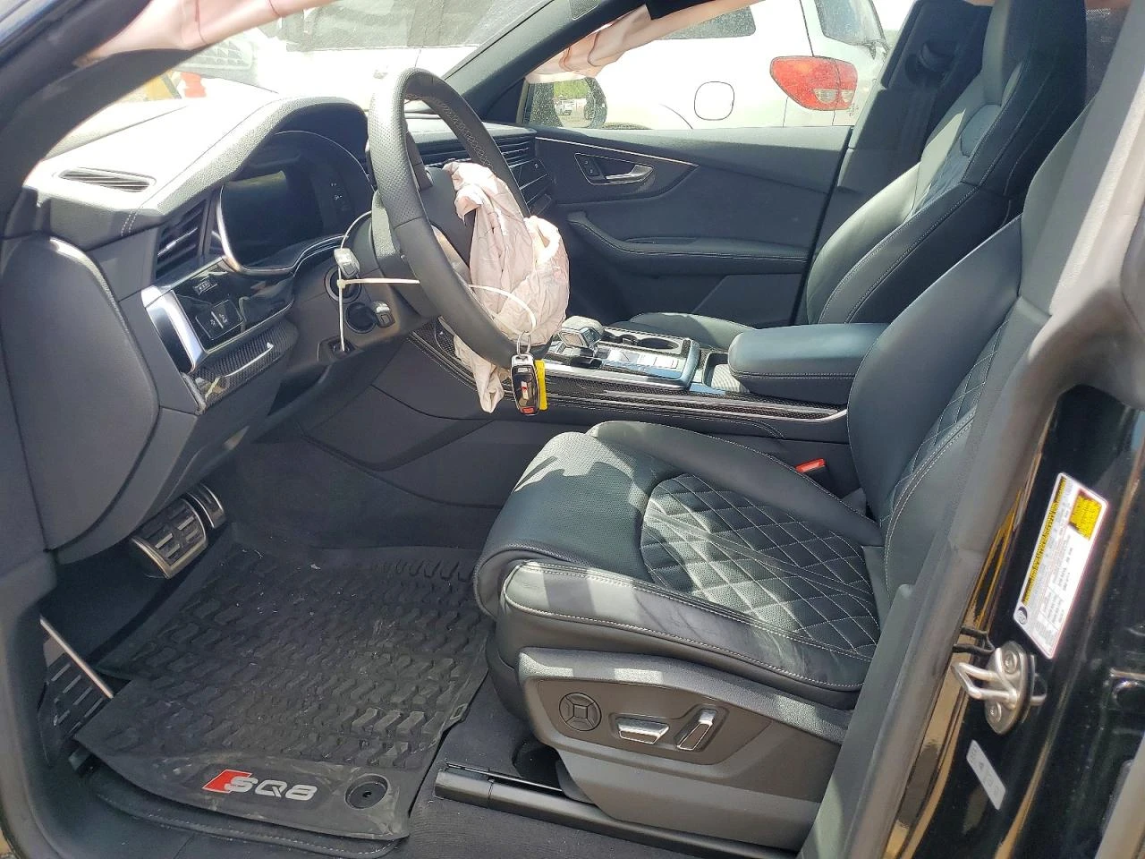 Audi SQ8 Quattro, снимка 7 - Автомобили и джипове - 54919547