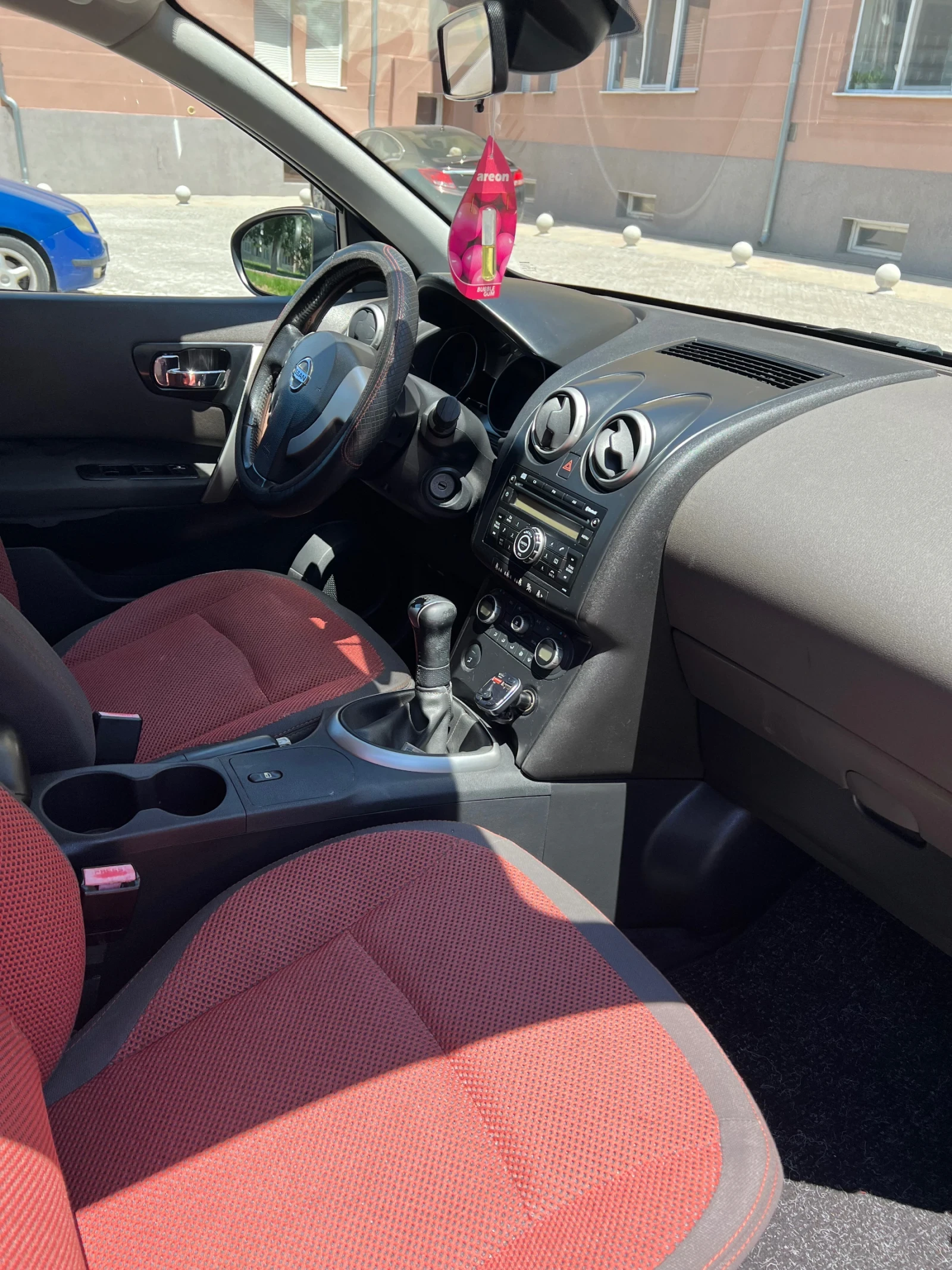 Nissan Qashqai, снимка 7 - Автомобили и джипове - 54929489