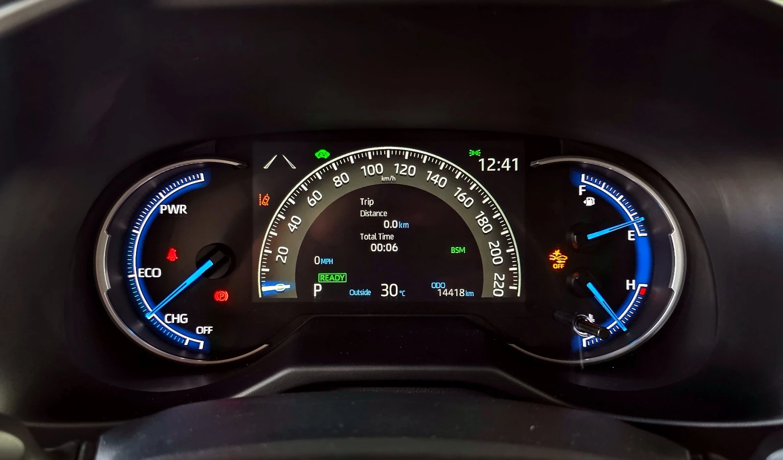 Toyota Rav4 HYBRID/CAMERA/ПОДГРЕВ/CAR PLAY/LIZING, снимка 10 - Автомобили и джипове - 55941768