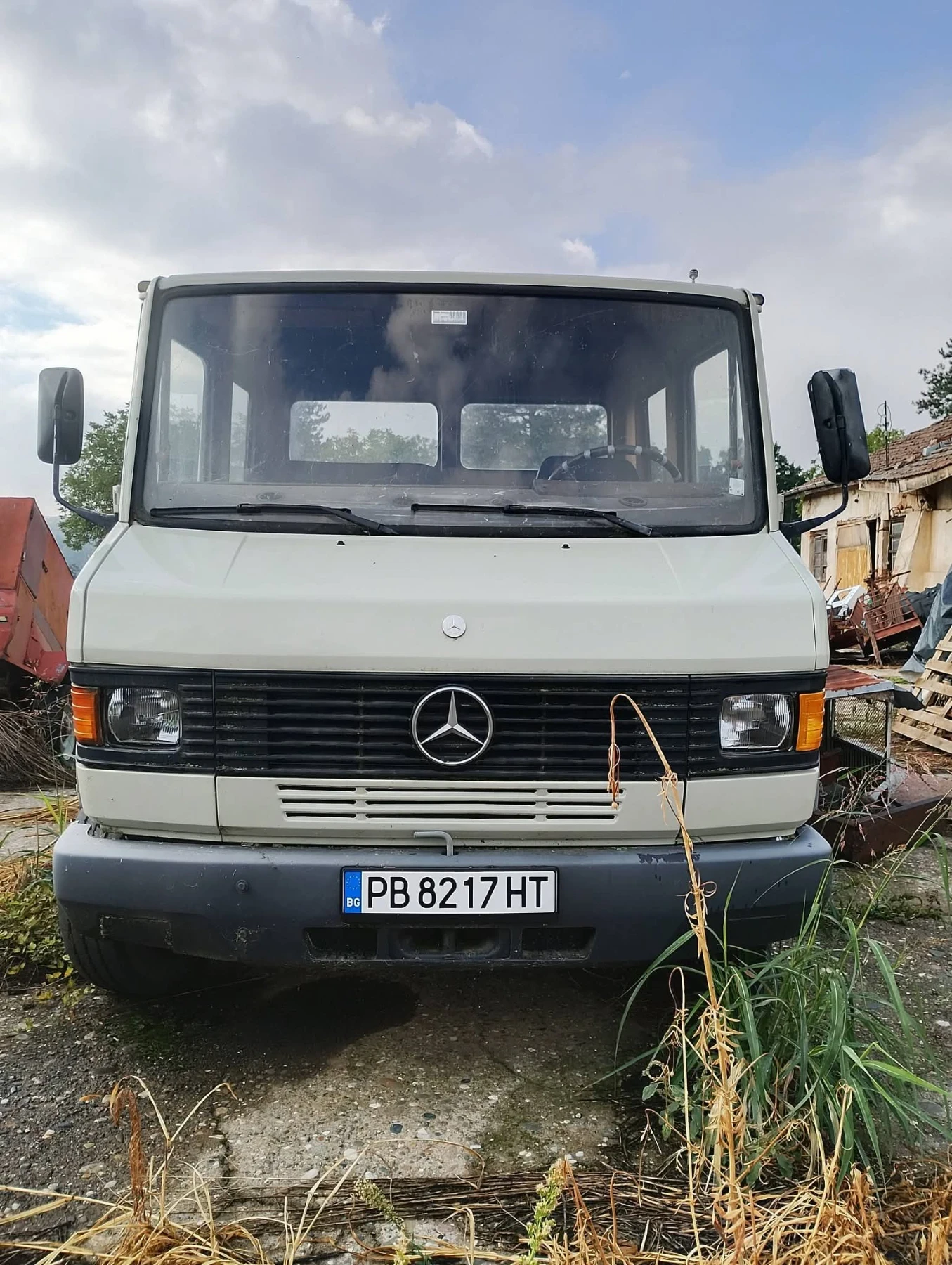 Mercedes-Benz 811