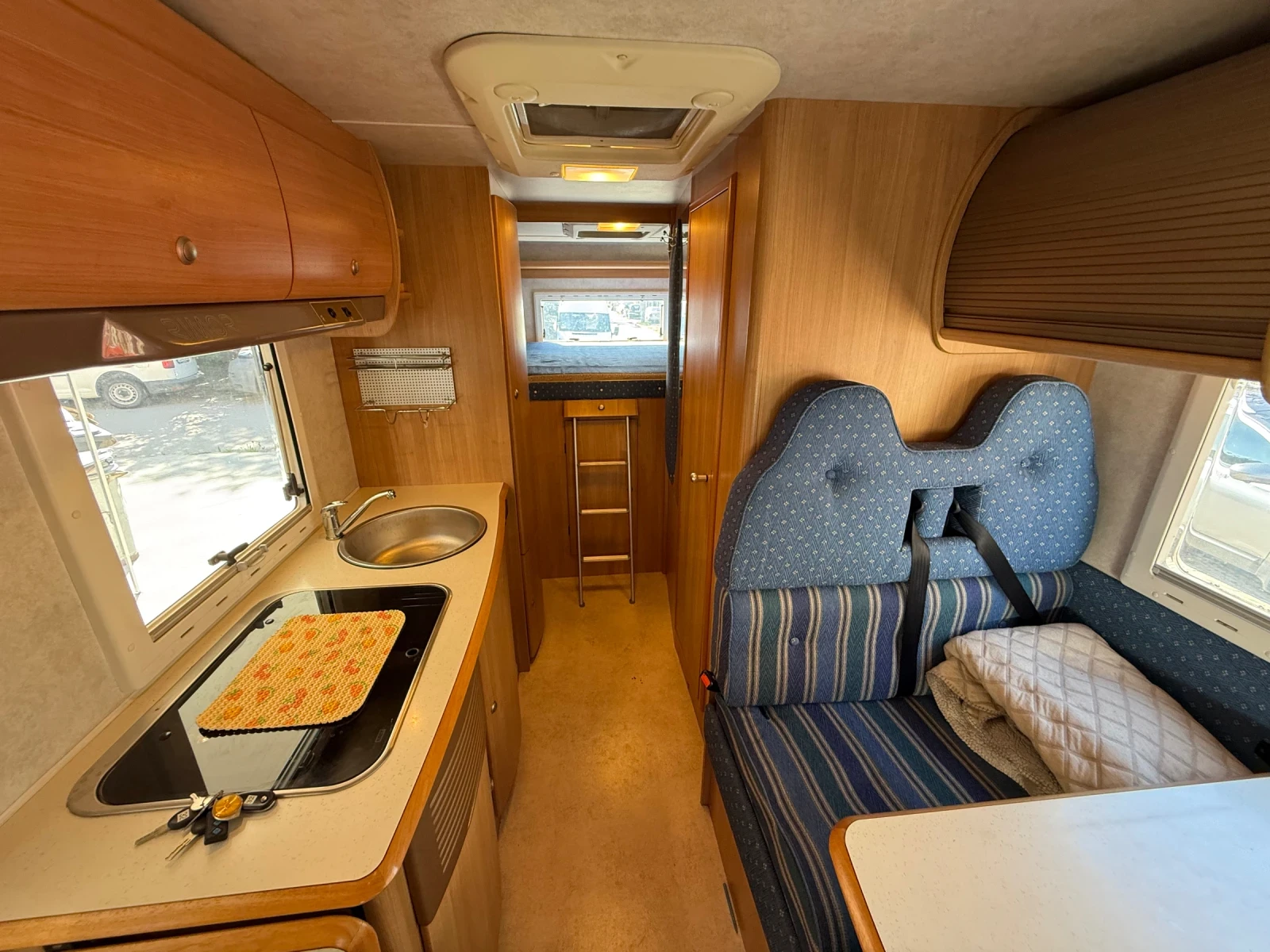 Кемпер Mercedes-Benz Sprinter 416 RIMOR - изображение 9