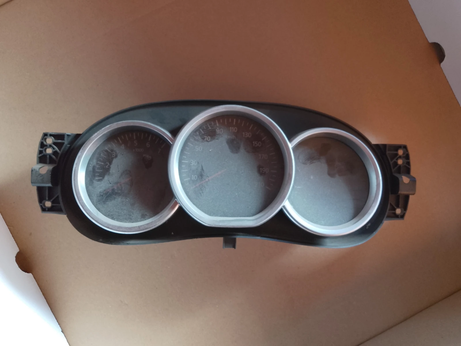 248109235R ���������� �� ����� ������� 2017 | Mobile.bg � ����������� 1