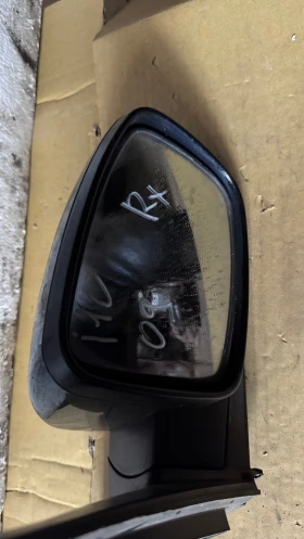       a Hyundai I10 - E4022717 / 03271700