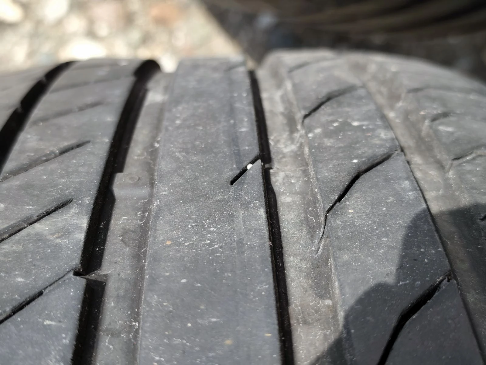 Гуми Летни 235/50R18, снимка 6 - Гуми и джанти - 55333415