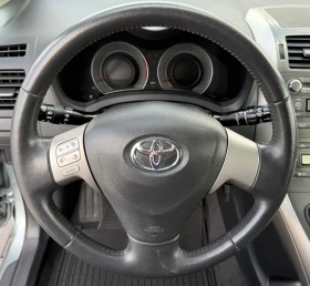 Toyota Auris 1.33 VVT-i/6ск/Климатроник/StartStop, снимка 9