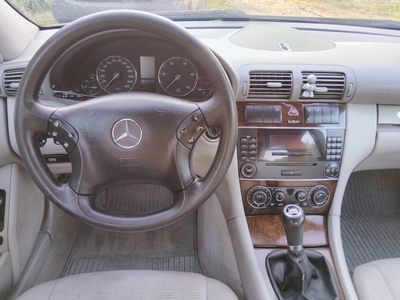 Mercedes-Benz C 200 CDI , снимка 15 - Автомобили и джипове - 46278863