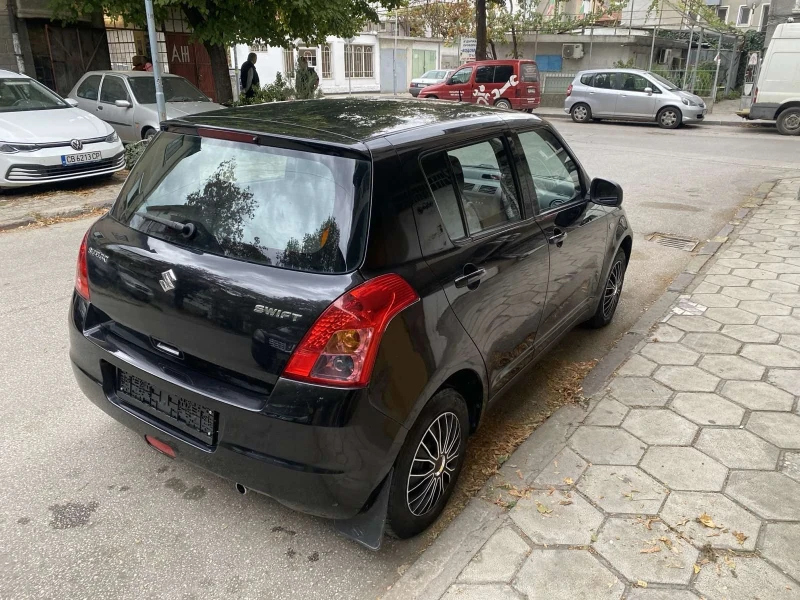 Suzuki Swift 1.3 бензин, снимка 2 - Автомобили и джипове - 47529349