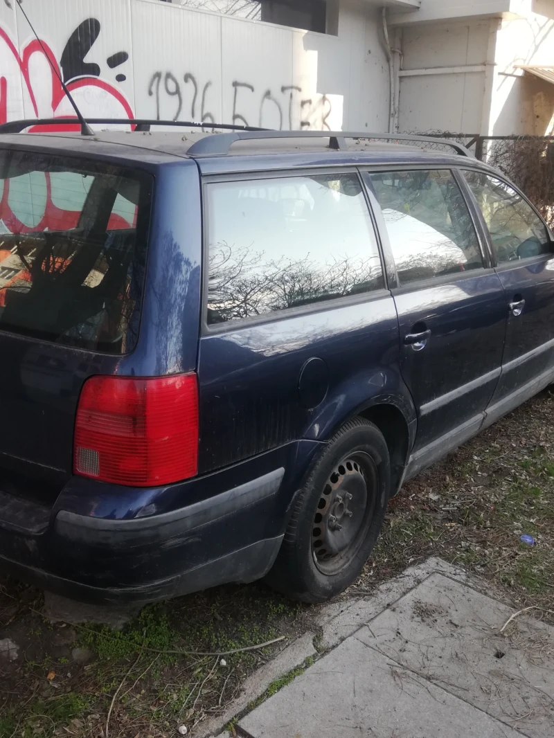 VW Passat, снимка 2 - Автомобили и джипове - 49246883