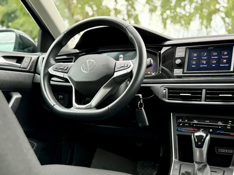 VW Taigo 1.0 TSI Premium life Automatic, снимка 15 - Автомобили и джипове - 51409500