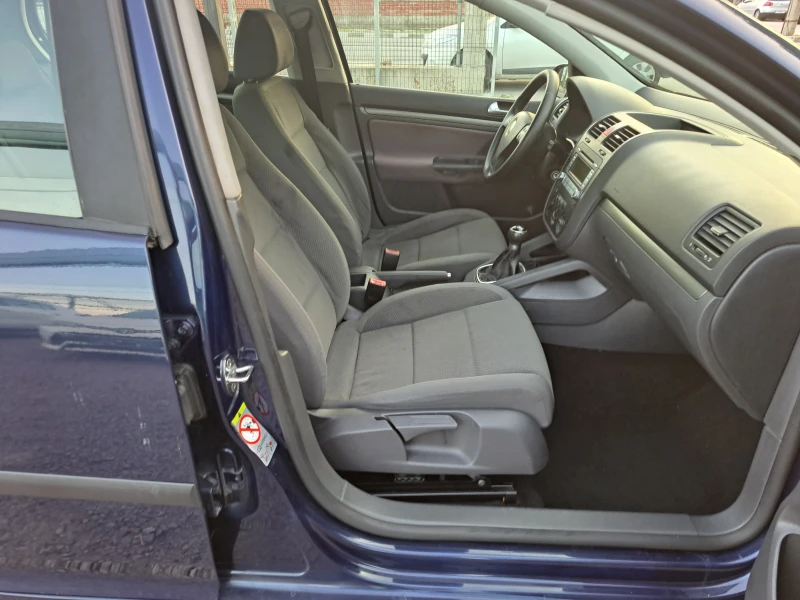 VW Golf 1.9tdi 6-скорости, снимка 15 - Автомобили и джипове - 51703991