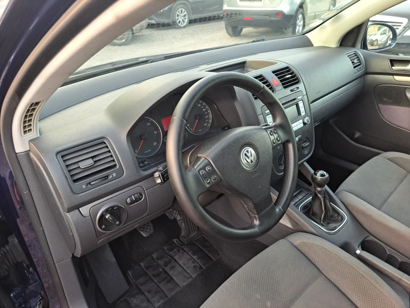 VW Golf 1.9tdi 6-скорости, снимка 10 - Автомобили и джипове - 51703991