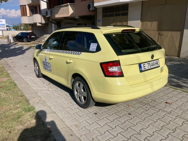 Skoda Fabia 1.0 MPI, снимка 5 - Автомобили и джипове - 52159752