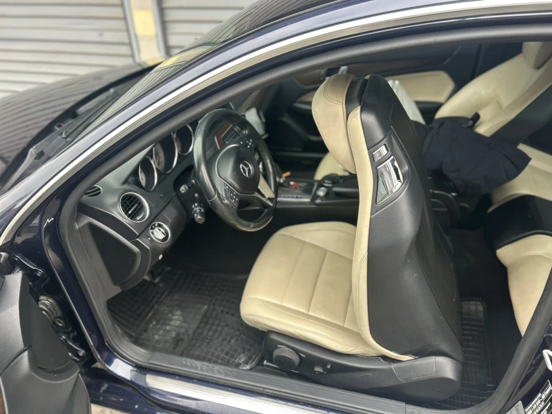 Mercedes-Benz C 220, снимка 14 - Автомобили и джипове - 52718318