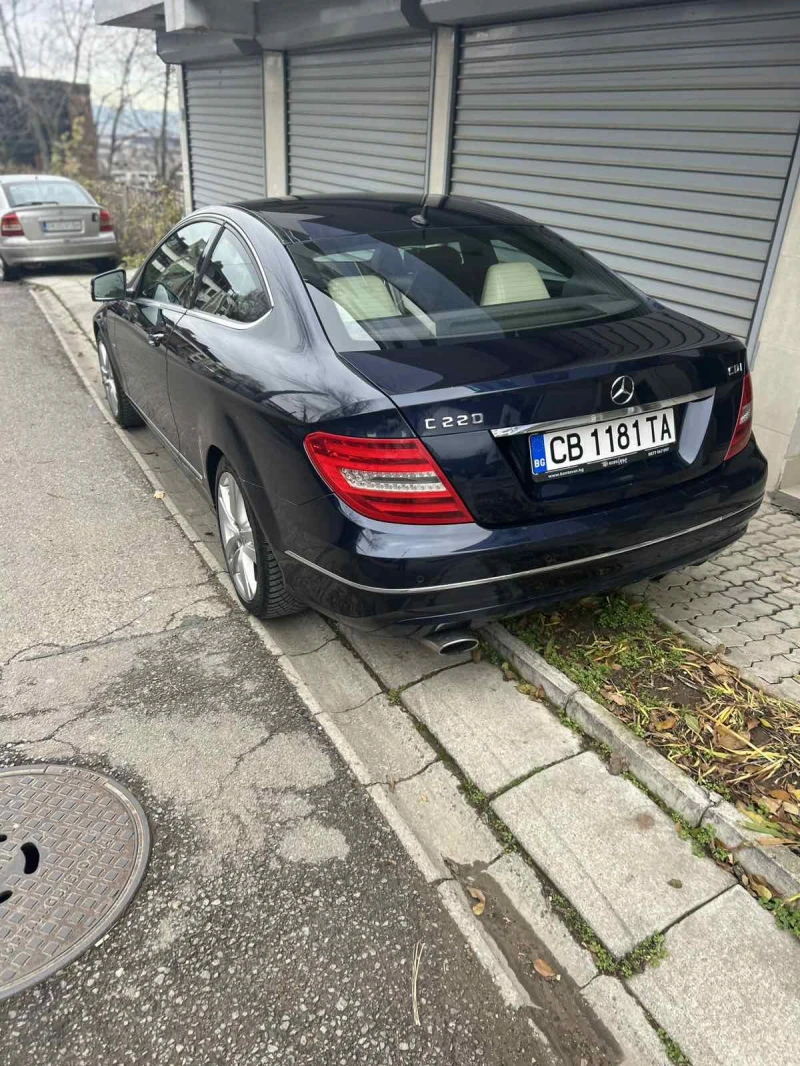 Mercedes-Benz C 220, снимка 2 - Автомобили и джипове - 52718318