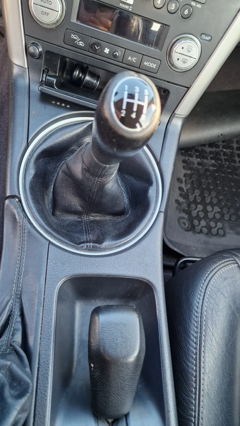 Subaru Outback, снимка 10 - Автомобили и джипове - 53005862