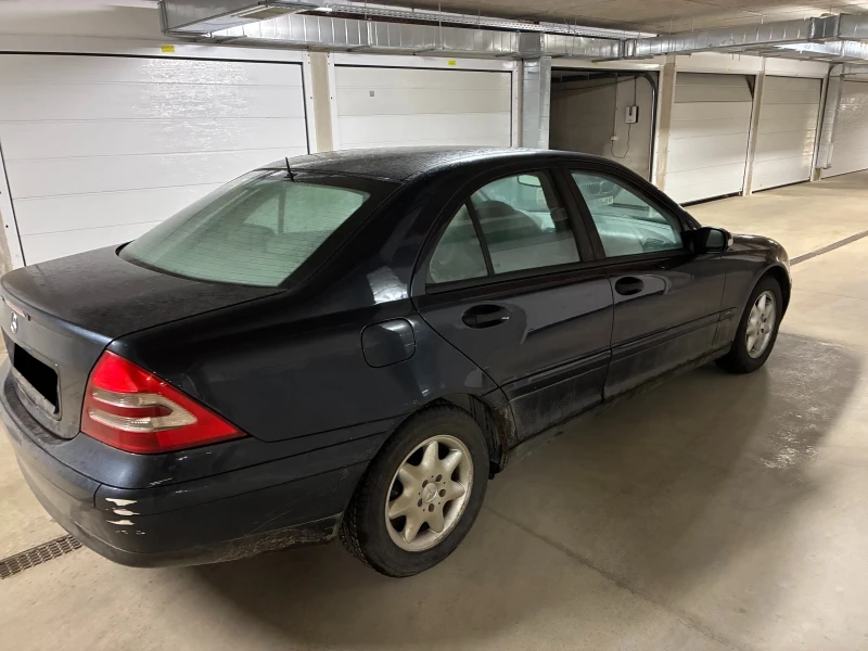 Mercedes-Benz C 180, снимка 4 - Автомобили и джипове - 53262106