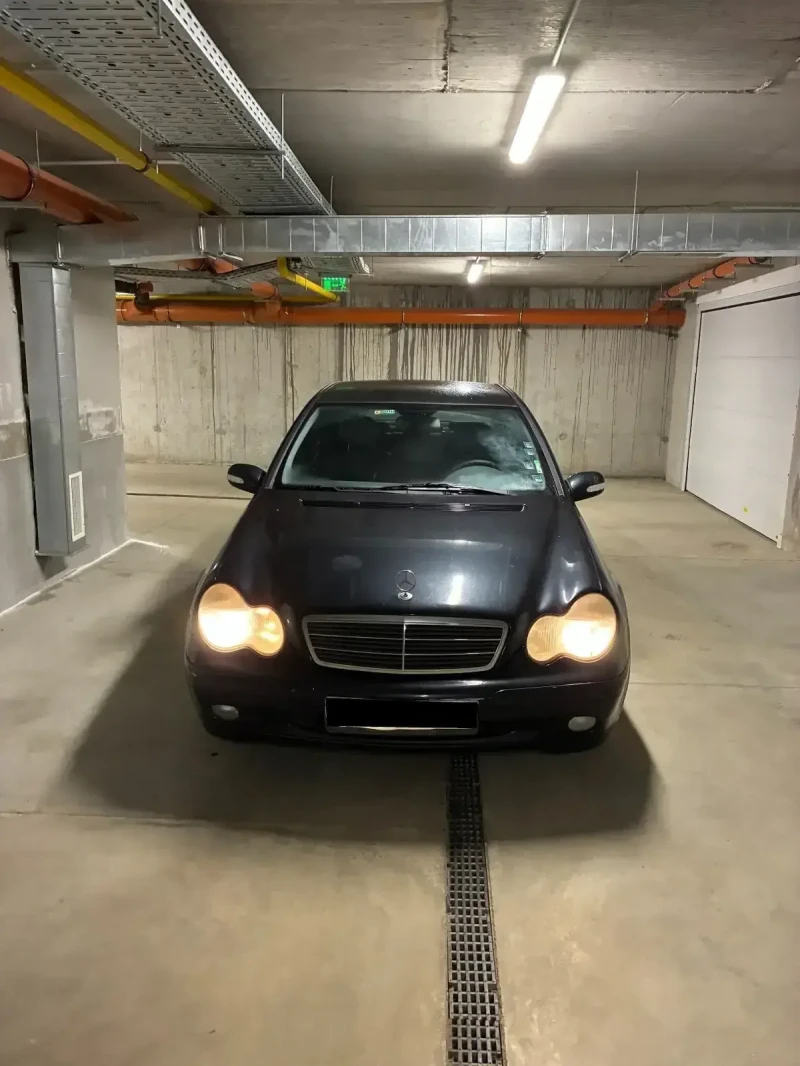 Mercedes-Benz C 180, снимка 2 - Автомобили и джипове - 53262106