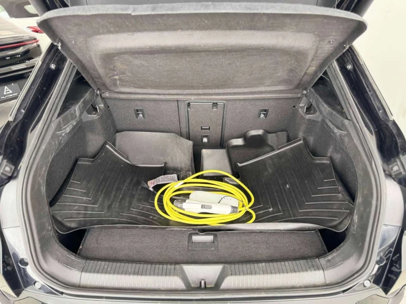 VW ID.4 Pro RWD w/SK On Battery * CARFAX * ПОДГРЕВИ, снимка 14 - Автомобили и джипове - 53534442