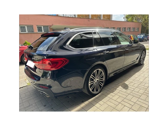 BMW 540 xDrive 40d* Гаранция* Подгрев* HUD, снимка 9 - Автомобили и джипове - 47534343