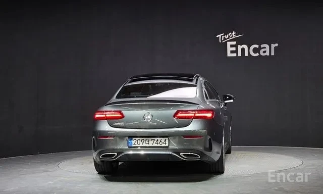 Mercedes-Benz E 220 d Coupe , снимка 5 - Автомобили и джипове - 54488021