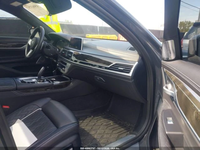BMW 760 М760Li XDRIVE| B&W DIAMOND| DISTRONIC| ПАНО| ОБДУХ, снимка 7 - Автомобили и джипове - 54836051