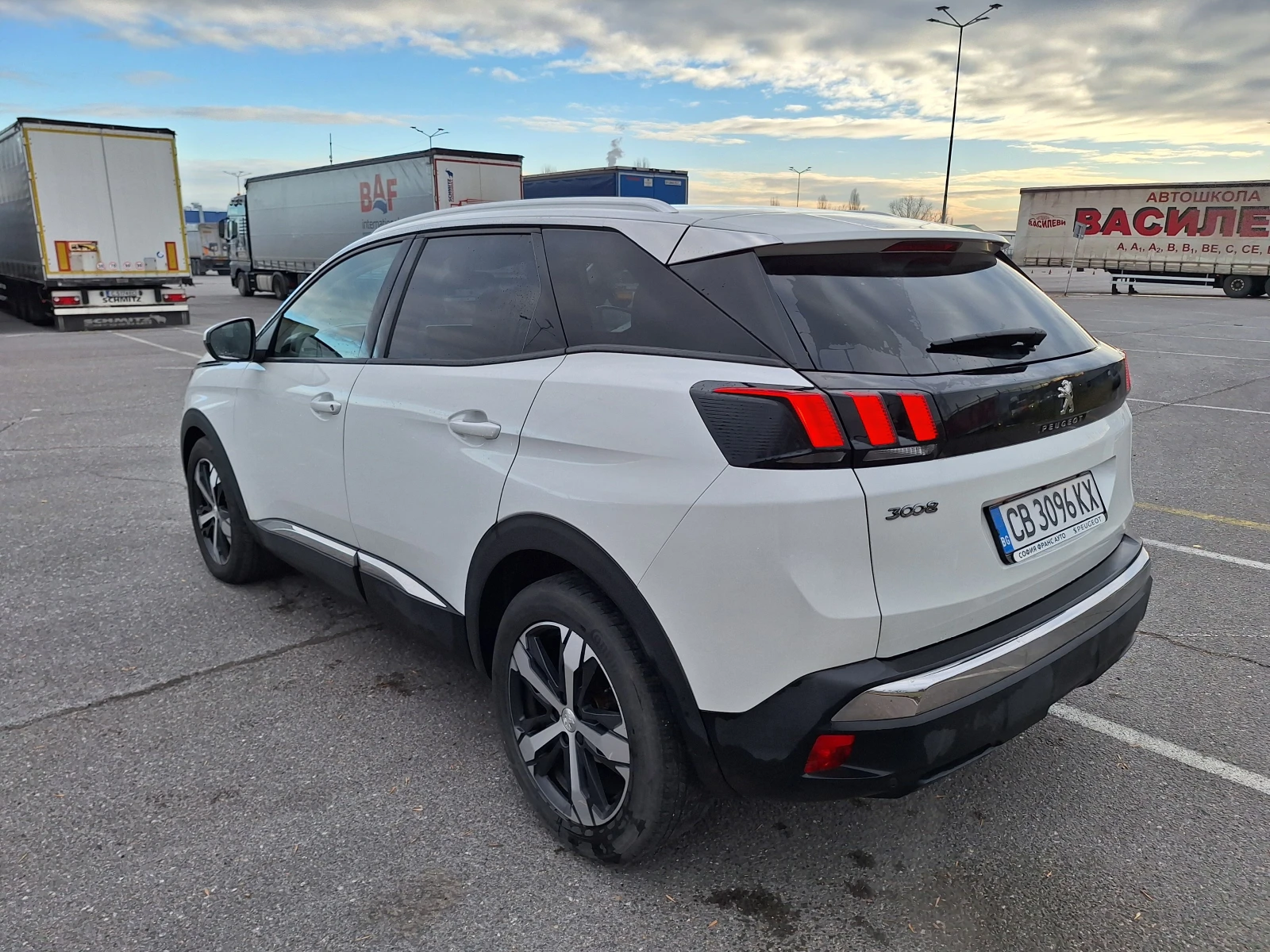 Peugeot 3008 NEW ALLURE 1.2 e-THP 130 EAT6  - изображение 5