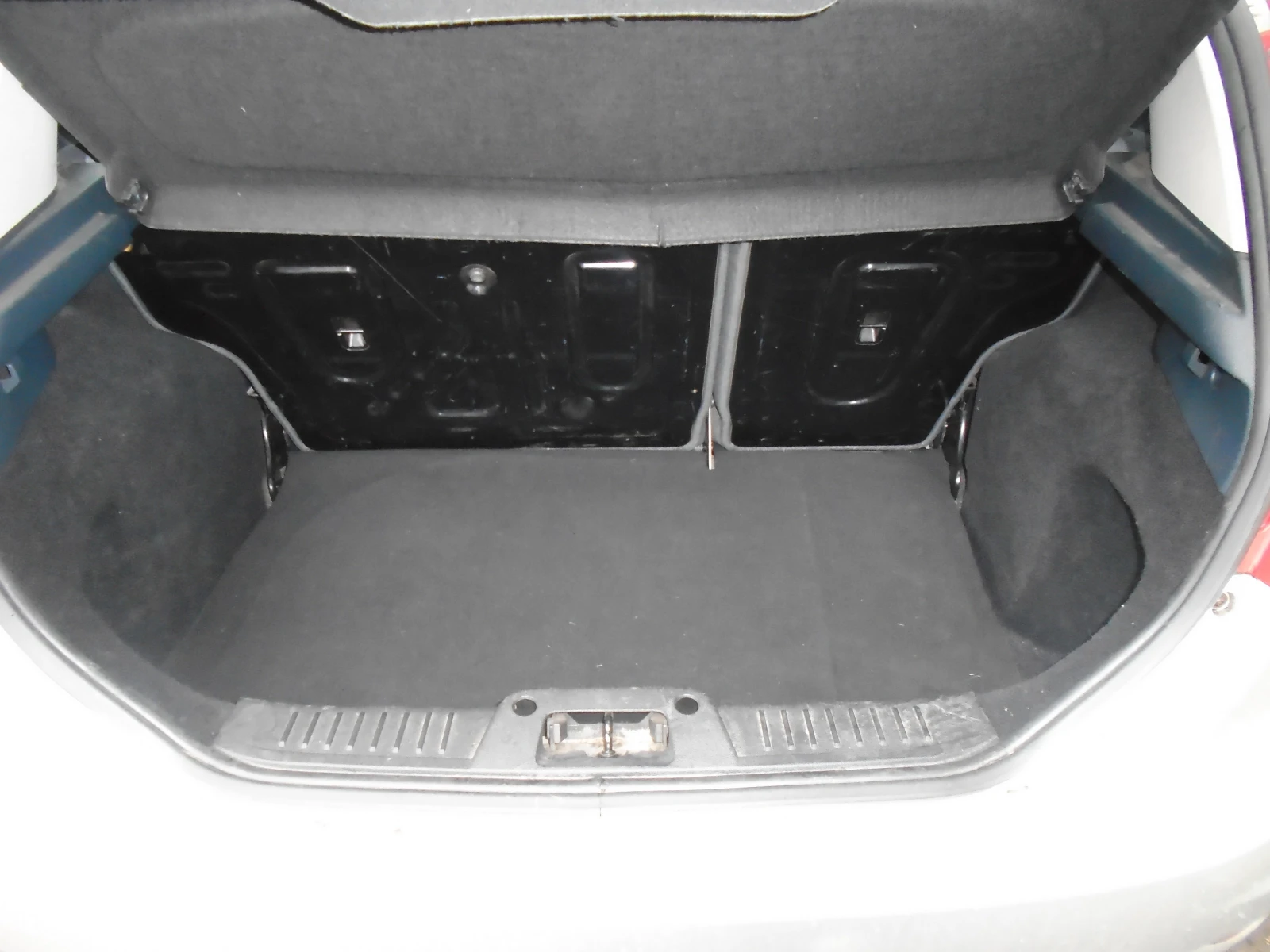Ford Fiesta 1.4 ГАЗ - изображение 8