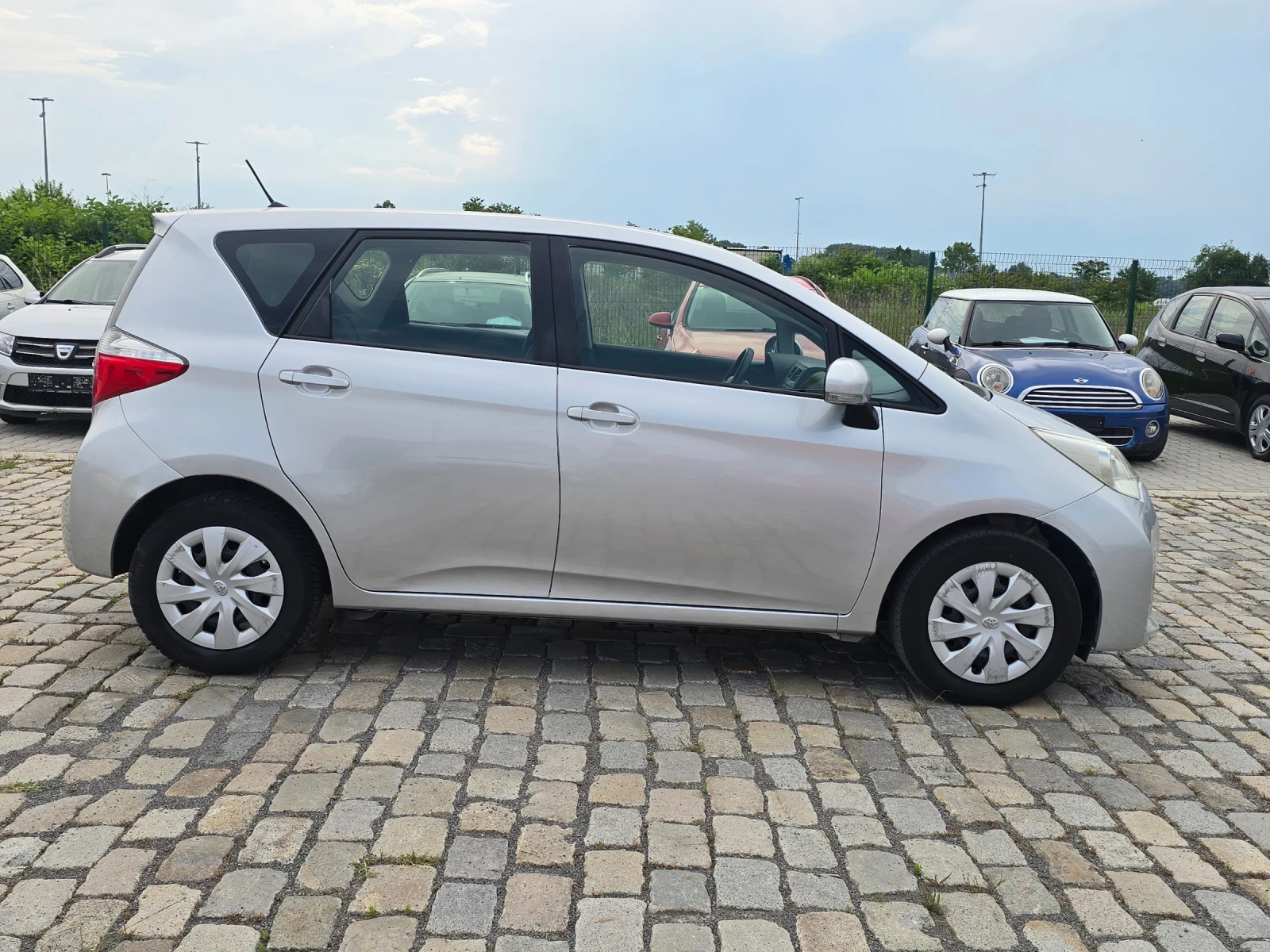 Toyota Verso S 1.33i 99кс EURO 5B ИТАЛИЯ - изображение 5