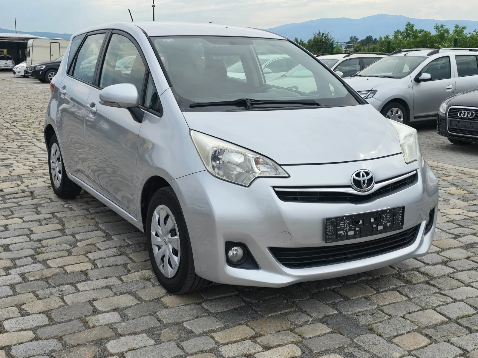 Toyota Verso S 1.33i 99кс EURO 5B ИТАЛИЯ - изображение 3