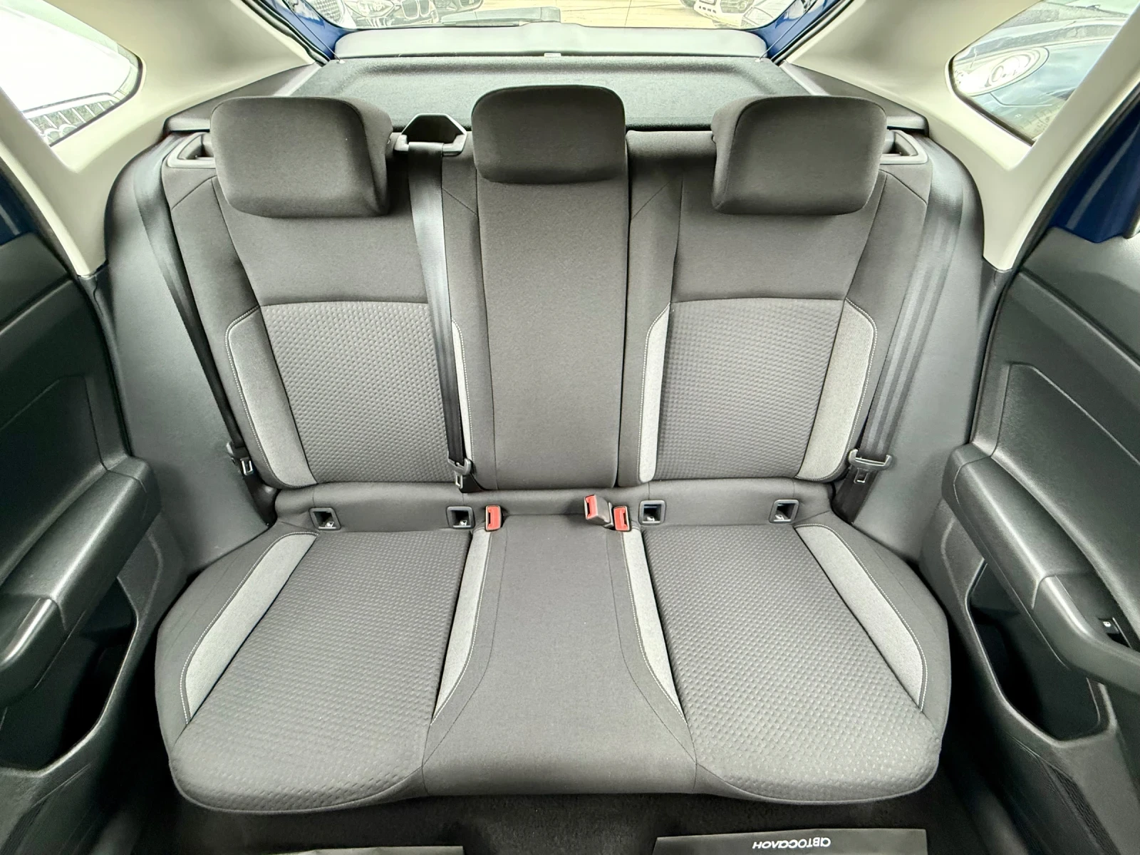 VW Taigo 1.0 TSI Premium life Automatic | Mobile.bg   13