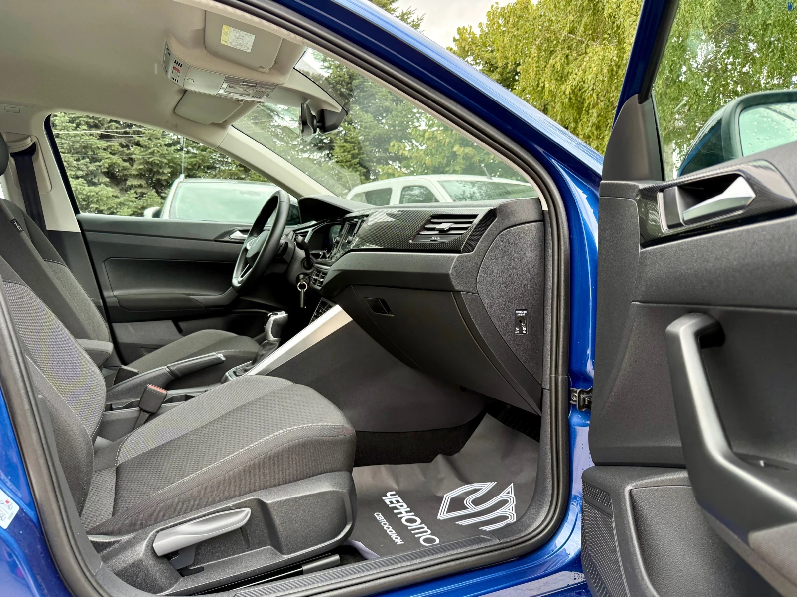 VW Taigo 1.0 TSI Premium life Automatic | Mobile.bg   11