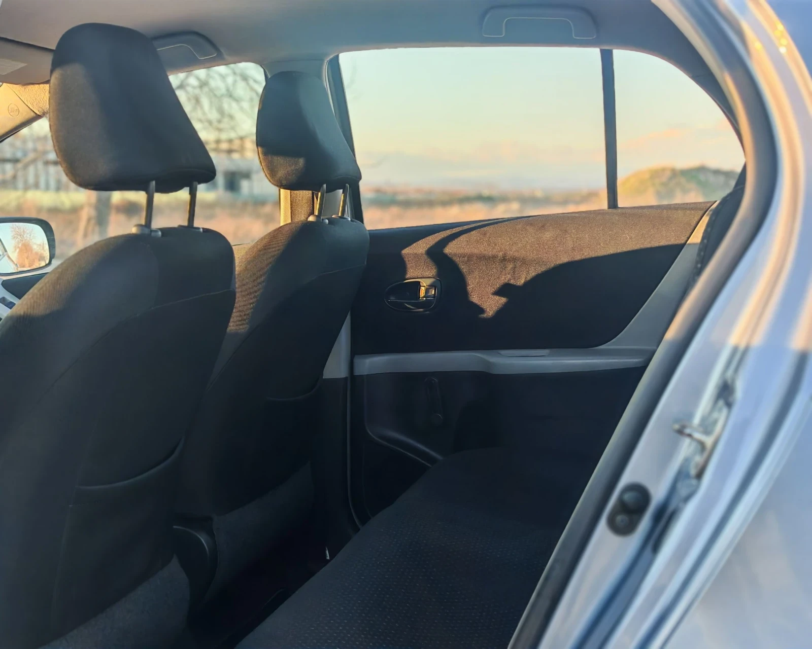 Toyota Yaris 1.4 ����� 90 �.�. ���������! FACELIFT! ������!  | Mobile.bg � ����������� 12