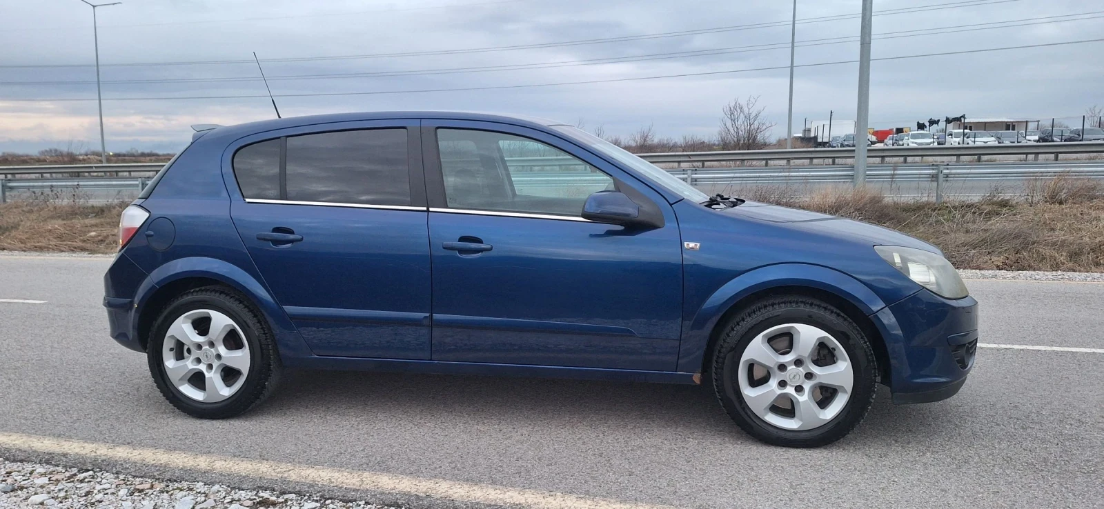 Opel Astra H 1.9 CDTI 150 - изображение 8