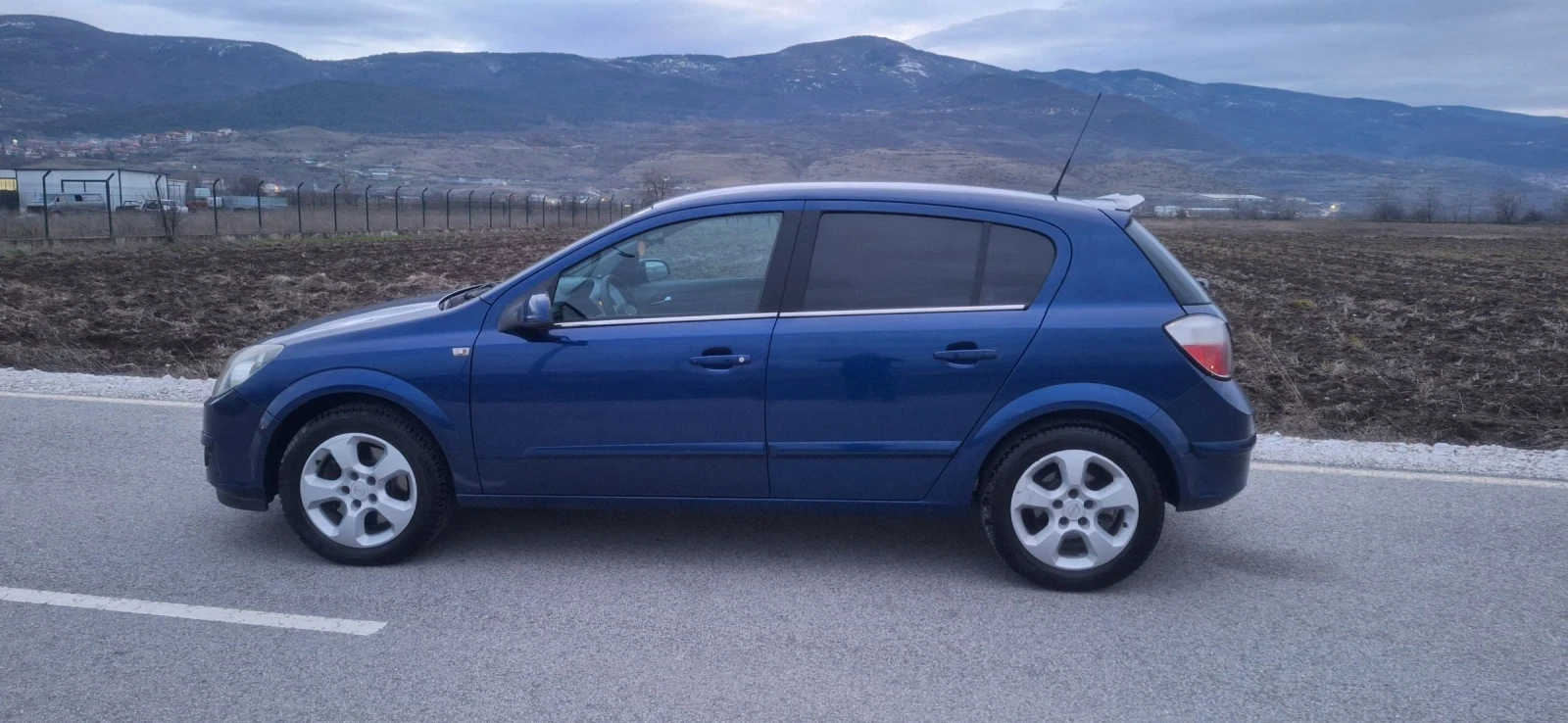 Opel Astra H 1.9 CDTI 150 - изображение 4