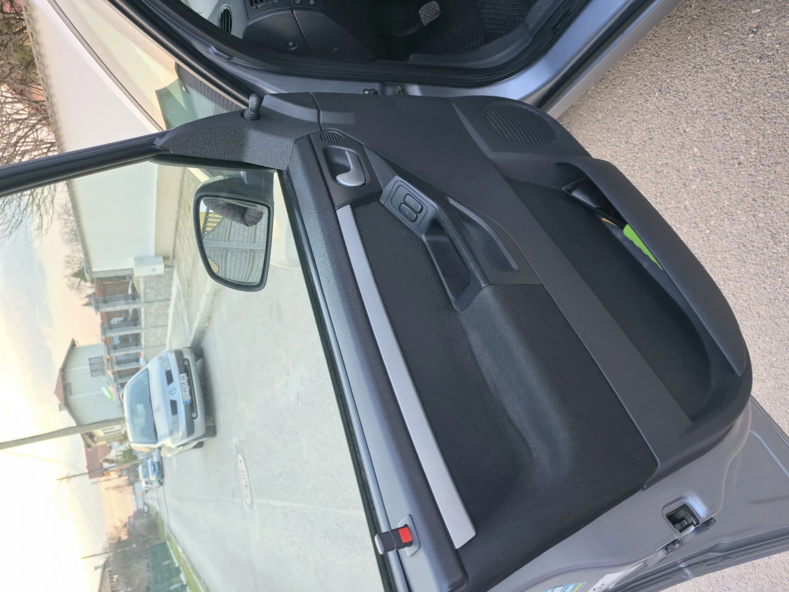 Opel Meriva, снимка 10 - Автомобили и джипове - 53906161