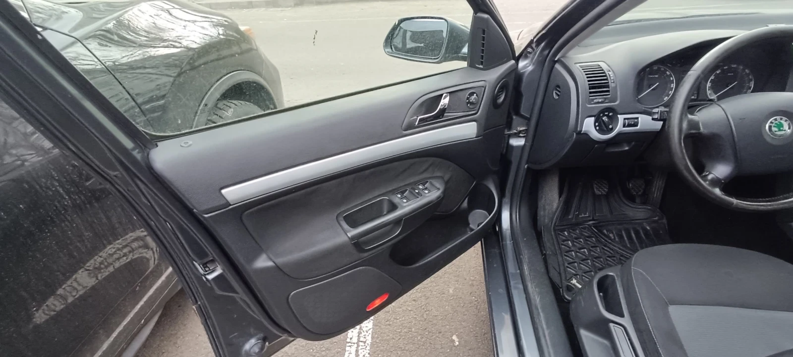 Skoda Octavia 1.9 TDI, снимка 11 - Автомобили и джипове - 54058605