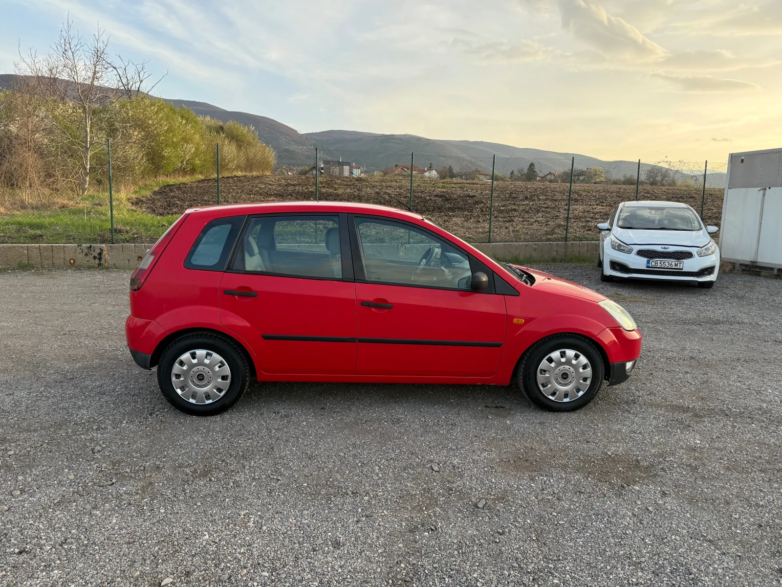 Ford Fiesta 1, 4 HDI, снимка 6 - Автомобили и джипове - 54196708