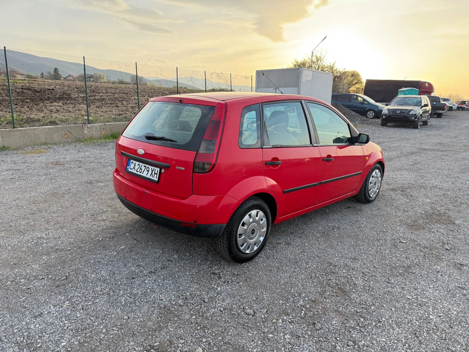 Ford Fiesta 1, 4 HDI, снимка 5 - Автомобили и джипове - 54196708