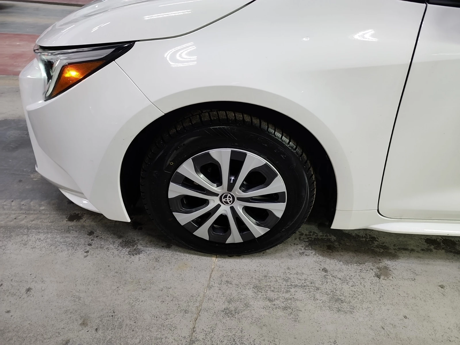 Toyota Corolla HYBRID LE * CARFAX * АВТО КРЕДИТ * ЦЕНА ДО БГ * , снимка 5 - Автомобили и джипове - 54444555