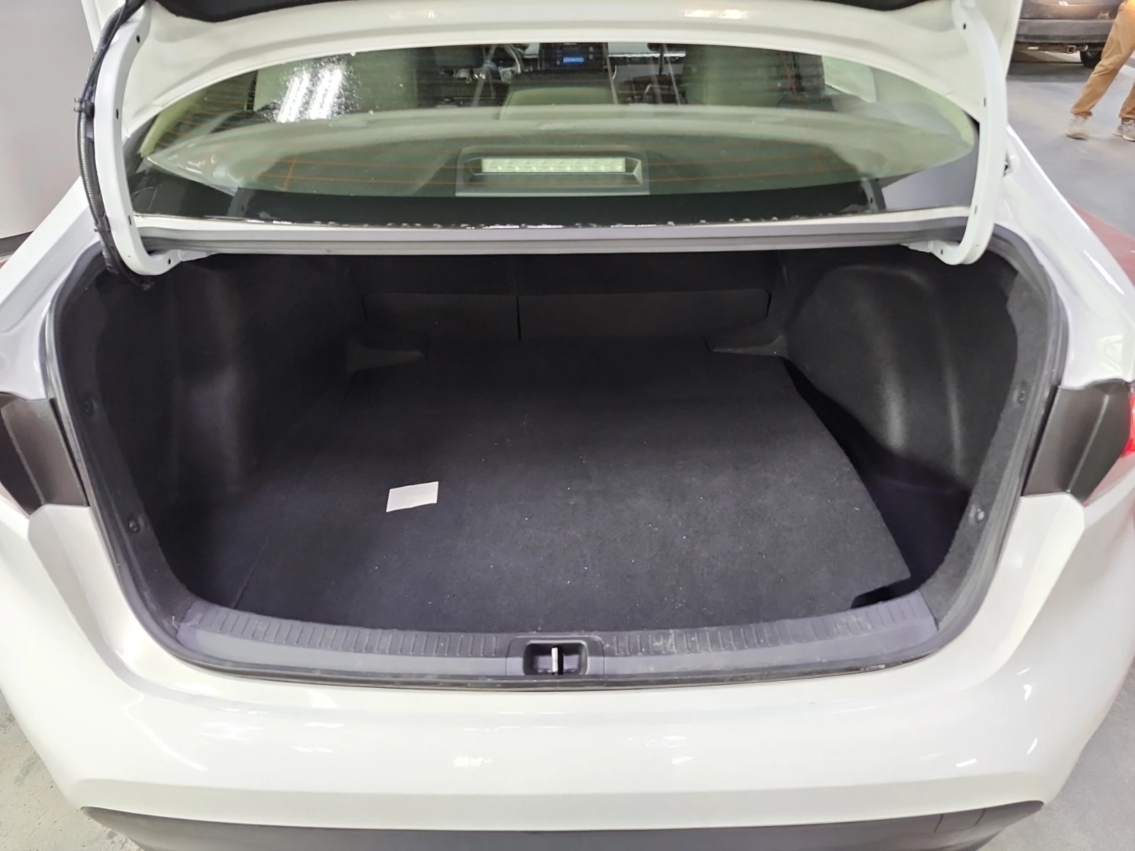 Toyota Corolla HYBRID LE * CARFAX * АВТО КРЕДИТ * ЦЕНА ДО БГ * , снимка 13 - Автомобили и джипове - 54444555