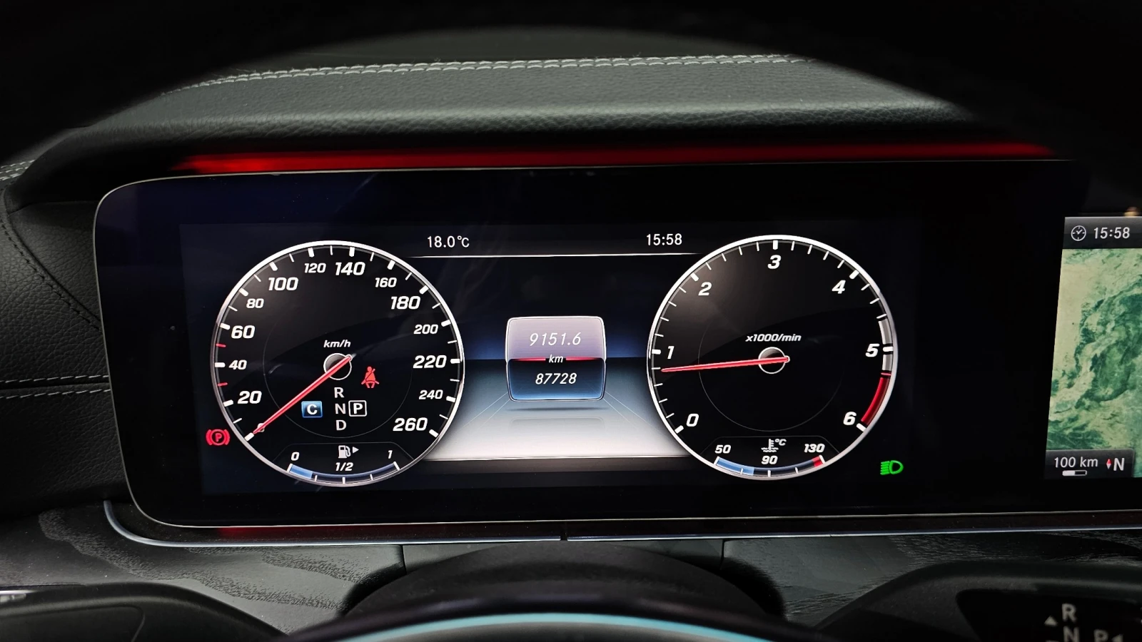 Mercedes-Benz E 220 d Coupe , снимка 9 - Автомобили и джипове - 54488021