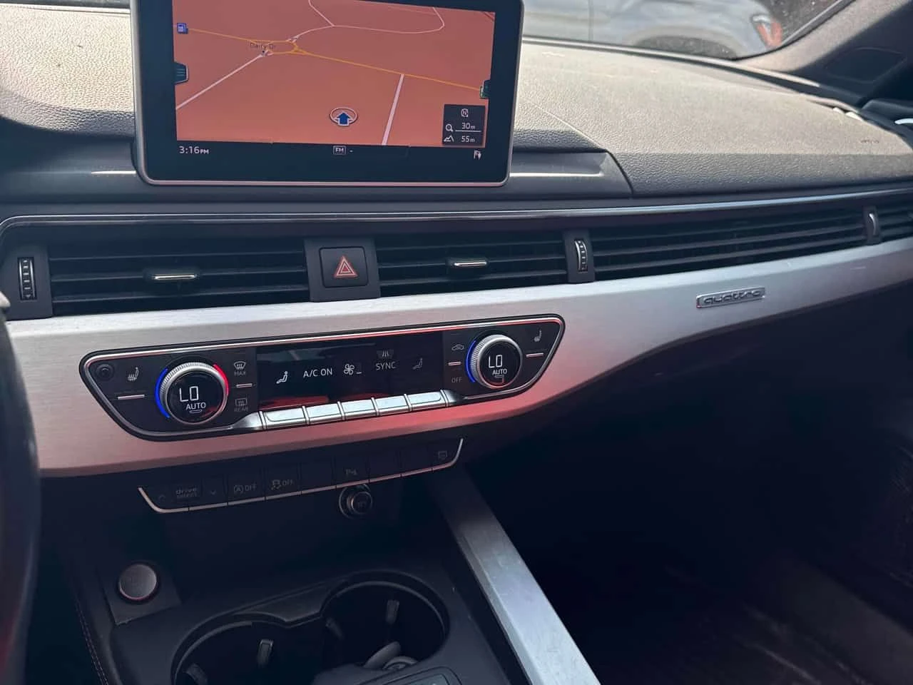 Audi S4 * Technik * ДИСТРОНИК * 360 * ПОДГРЕВИ, снимка 9 - Автомобили и джипове - 54683738