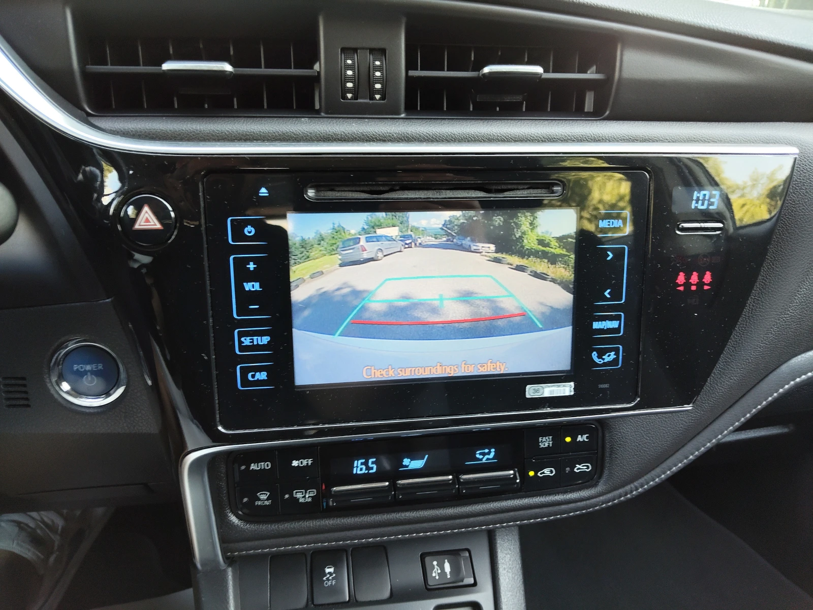 Toyota Auris 1, 8i HYBRID UNIKAT!!!!, снимка 9 - Автомобили и джипове - 54910610