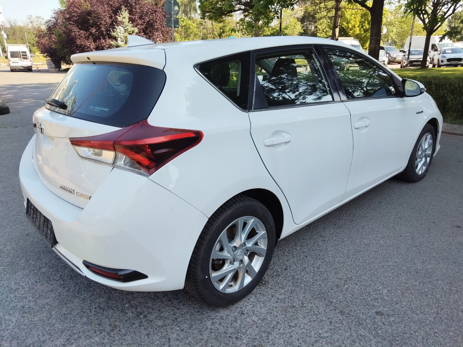 Toyota Auris 1, 8i HYBRID UNIKAT!!!!, снимка 4 - Автомобили и джипове - 54910610