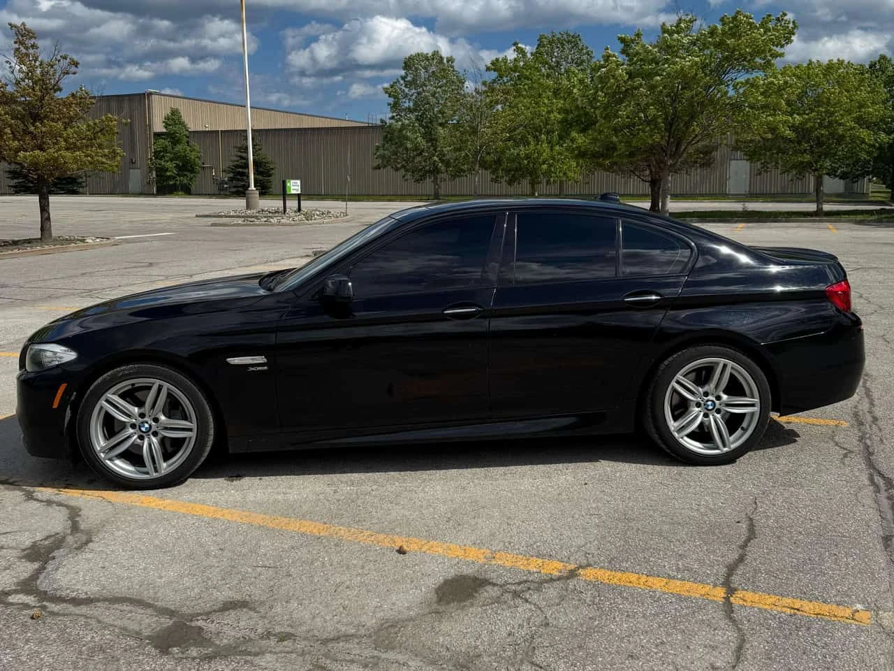 BMW 550 * CARFAX * ЦЕНА ДО БГ, снимка 2 - Автомобили и джипове - 54947794