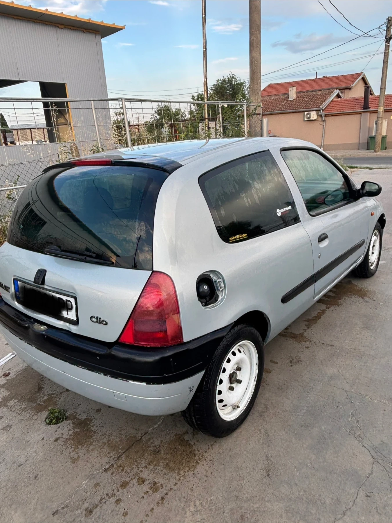 Renault Clio 1.9D, снимка 4 - Автомобили и джипове - 55137611